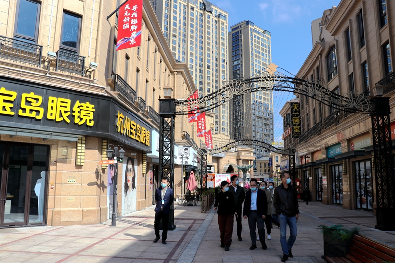 天元廣場商業(yè)街接受溫州市“市級(jí)著名商業(yè)街”評(píng)審