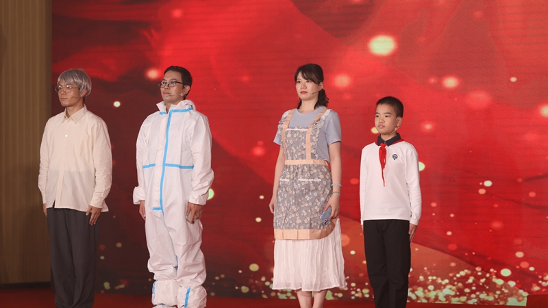2-情景劇《為農(nóng)服務(wù)，一直在路上》_副本.jpg