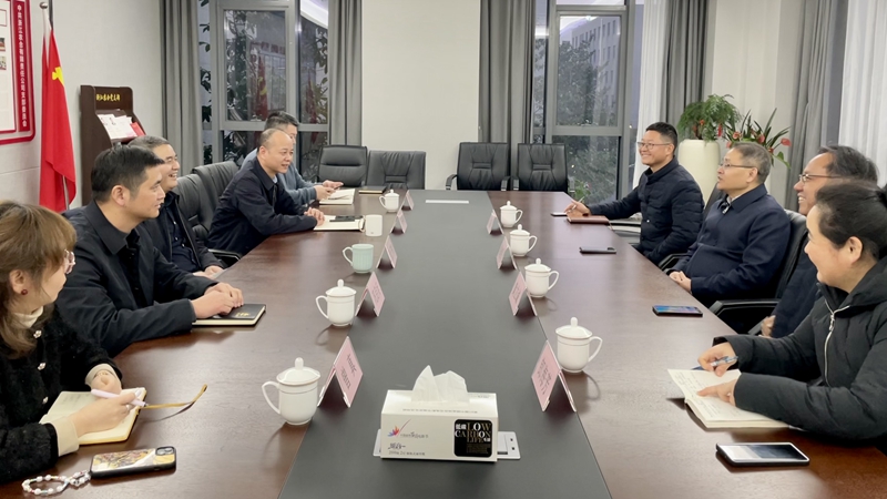 省農(nóng)業(yè)農(nóng)村廳黨組成員、省畜牧農(nóng)機(jī)發(fā)展中心主任駱健民到浙江農(nóng)合調(diào)研