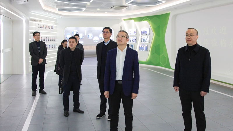 省供銷社黨委委員、理事會副主任董益彪走訪浙農(nóng)