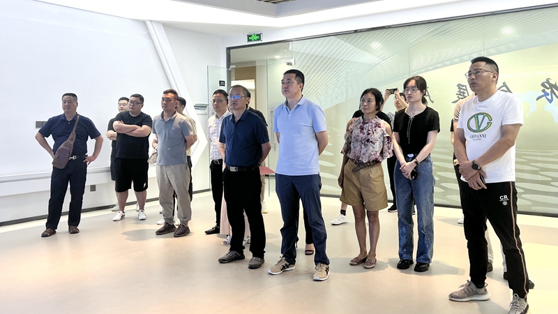 衢州市發(fā)改委黨委委員、對(duì)口辦副主任陳齊禮到浙江農(nóng)合考察消費(fèi)幫扶工作